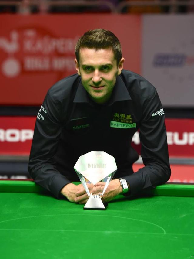 初被寄予厚 初被寄予厚