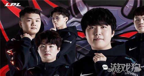 战术变革突 战术变革突