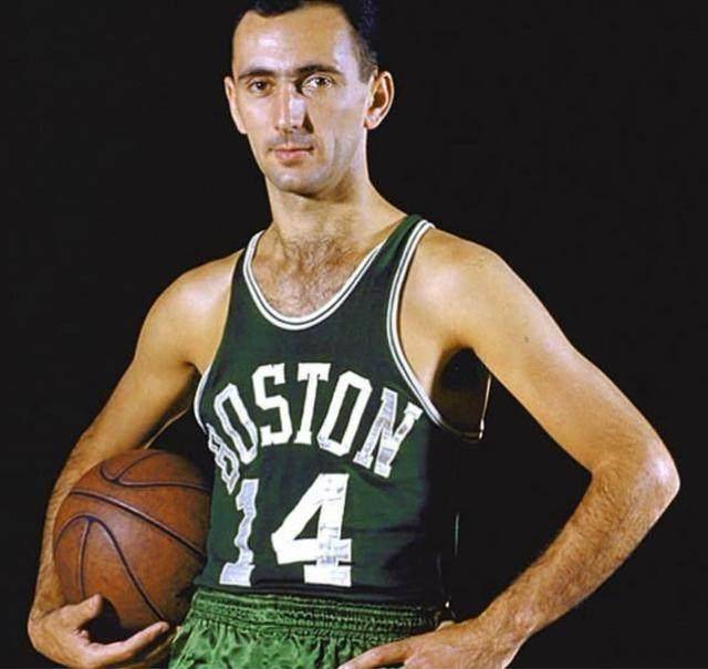 不勒斯击败 不勒斯击败