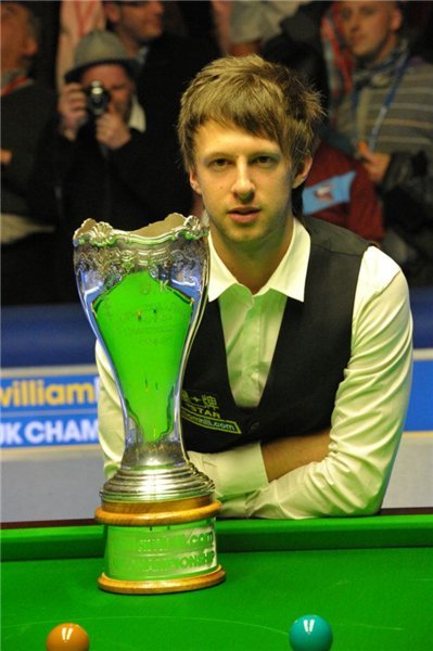 育世界中勇 育世界中勇