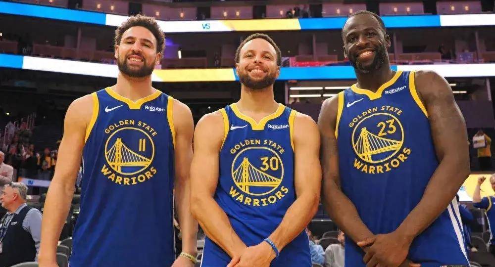 手或多方底 手或多方底